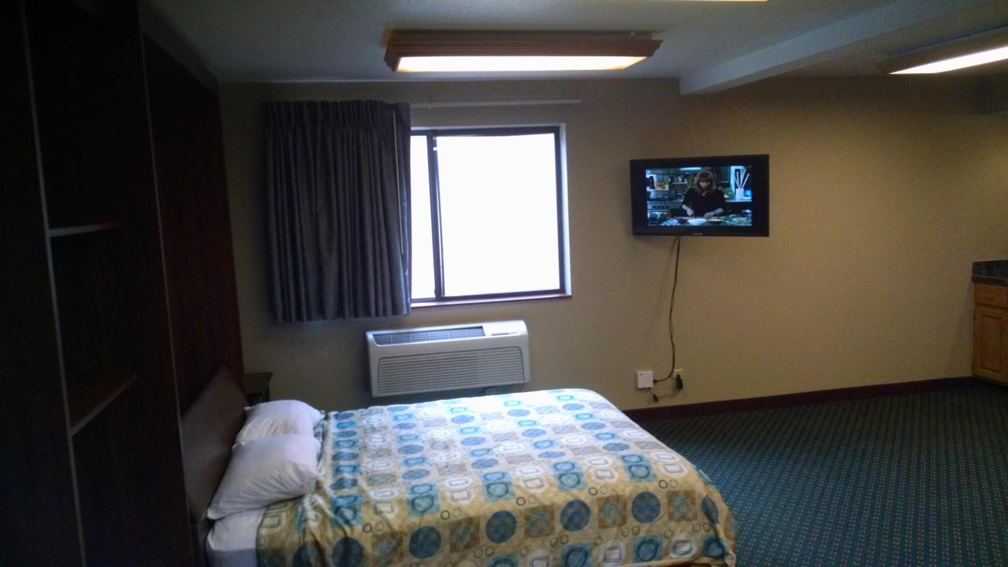 Super 8 By Wyndham Omaha Eppley Airport/Carter Lake Exterior photo