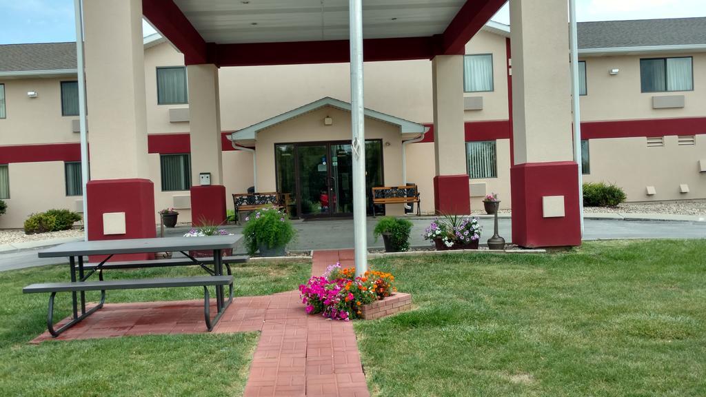 Super 8 By Wyndham Omaha Eppley Airport/Carter Lake Exterior photo