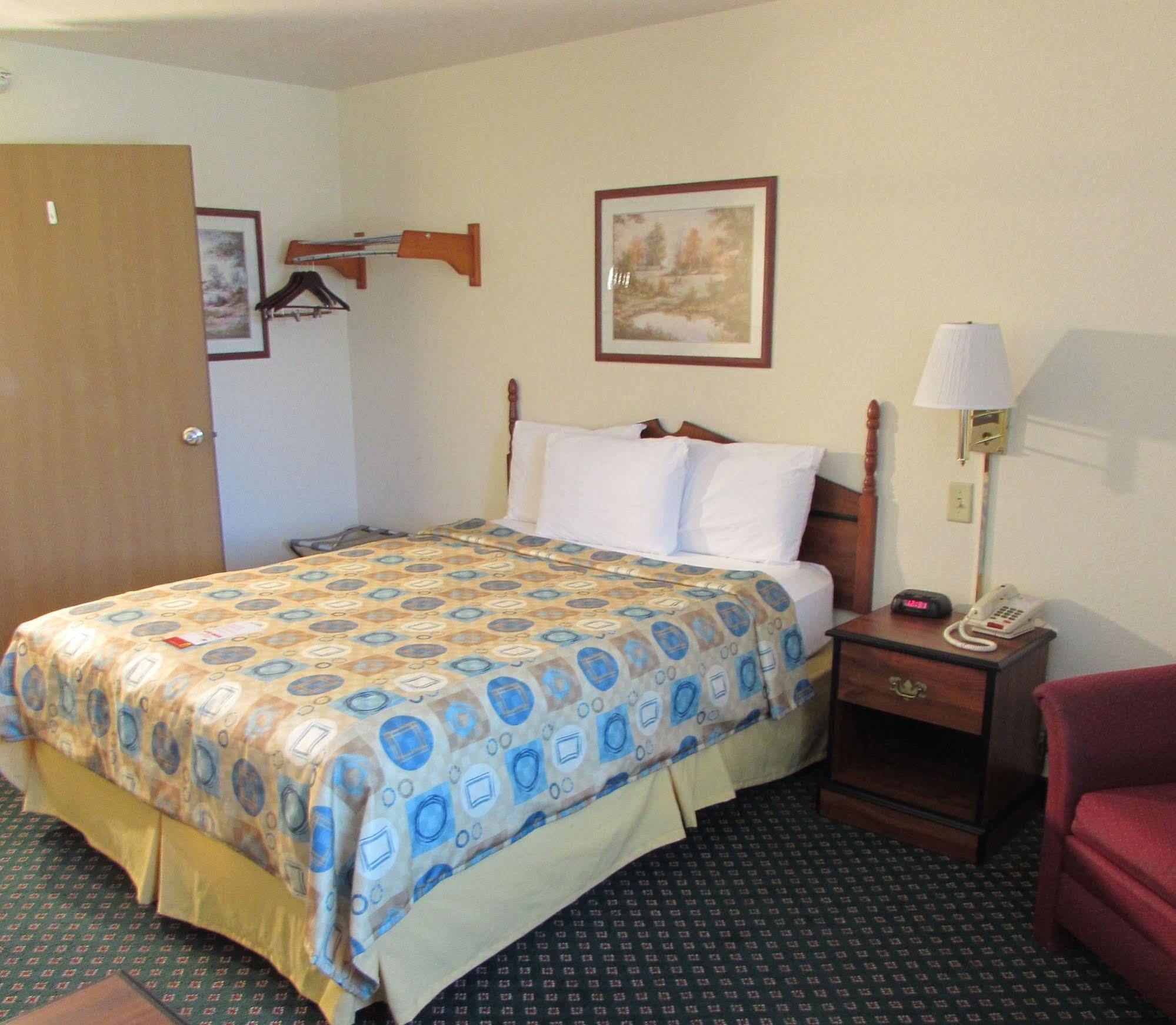 Super 8 By Wyndham Omaha Eppley Airport/Carter Lake Exterior photo